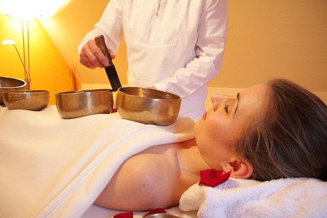 Sensual massage with tradition in India